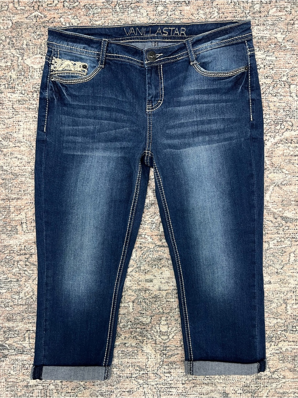 Vanilla Star Capri Jeans Crochet Flap Pocket Stretch Denim Women’s Size 11 - Picture 4 of 16